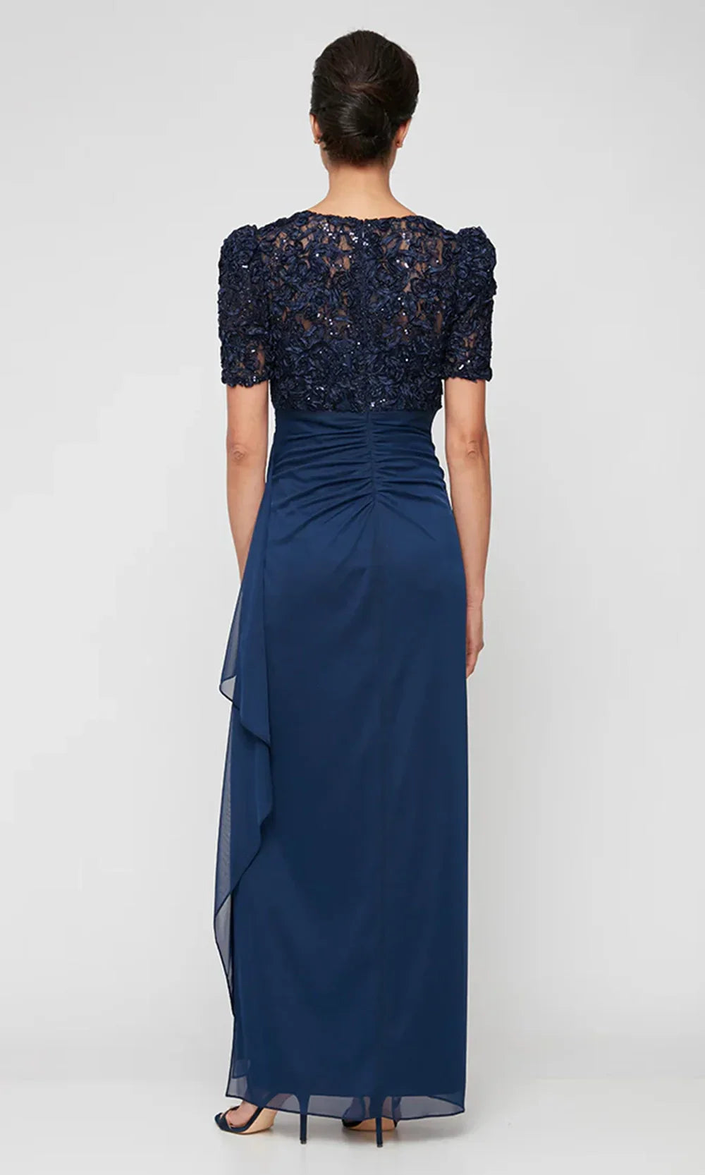 Alex Evenings 81122633 - Long Empire Waist V-Neck Evening Gown
