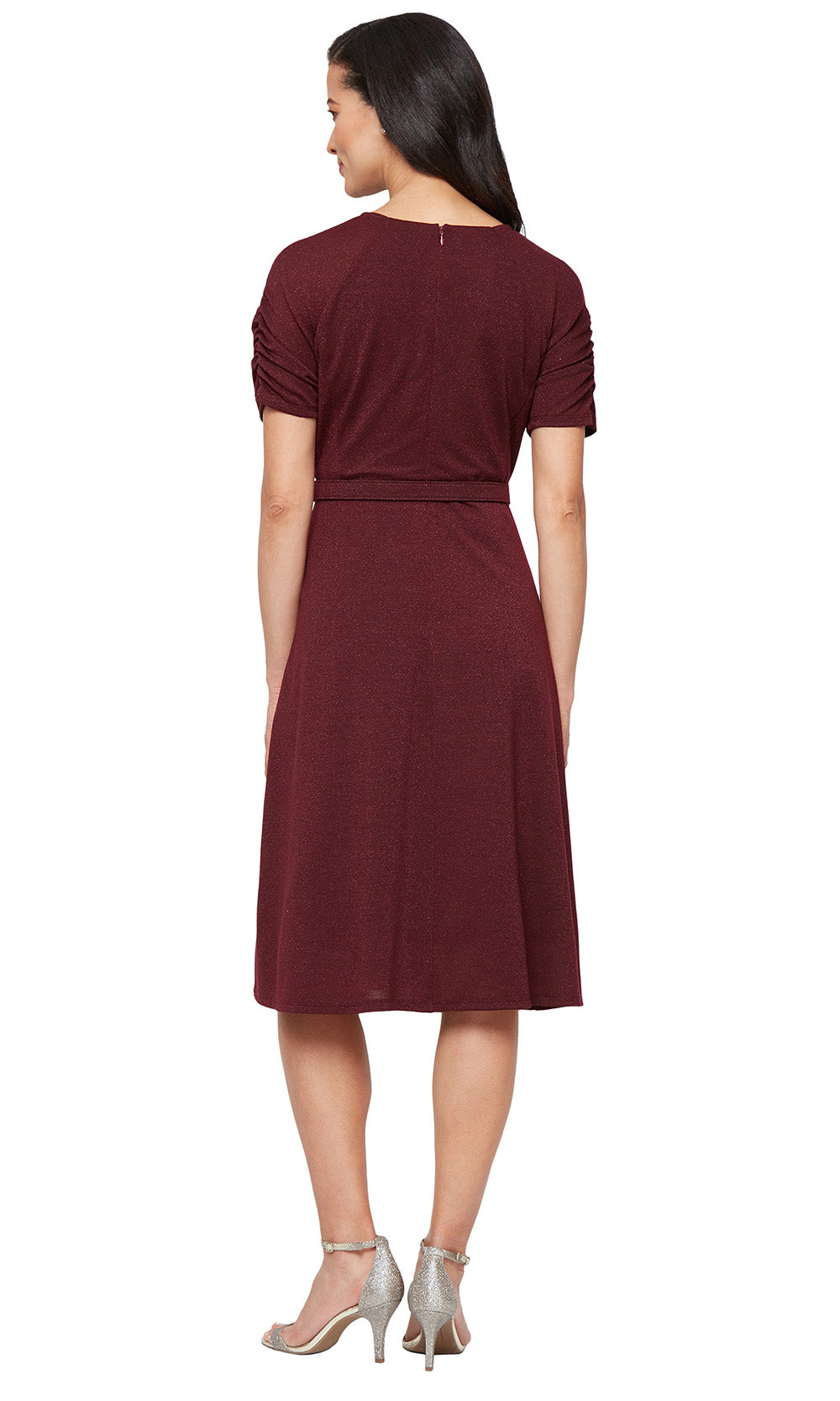 S.L. Fashions 9128106 - Short Sleeve Knee-Length Formal Dress