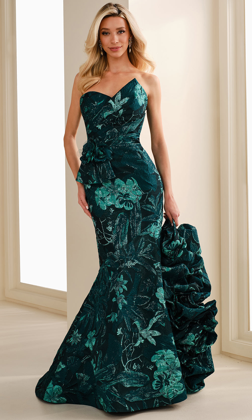 Ivonne D ID1405 - Sweetheart Brocade Mermaid Gown