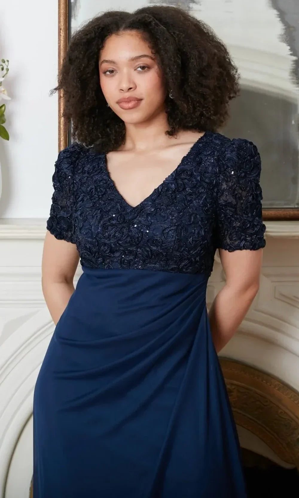 Alex Evenings 81122633 - Long Empire Waist V-Neck Evening Gown