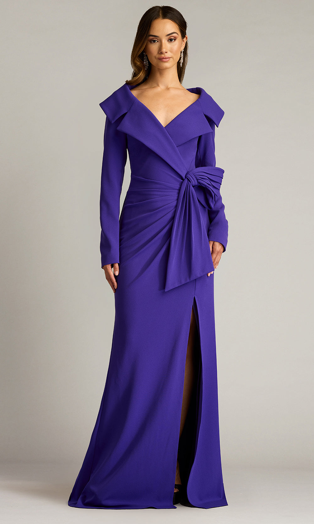 Tadashi Shoji BOS25144L - Boleyn Portrait Collar Long Sleeve Gown