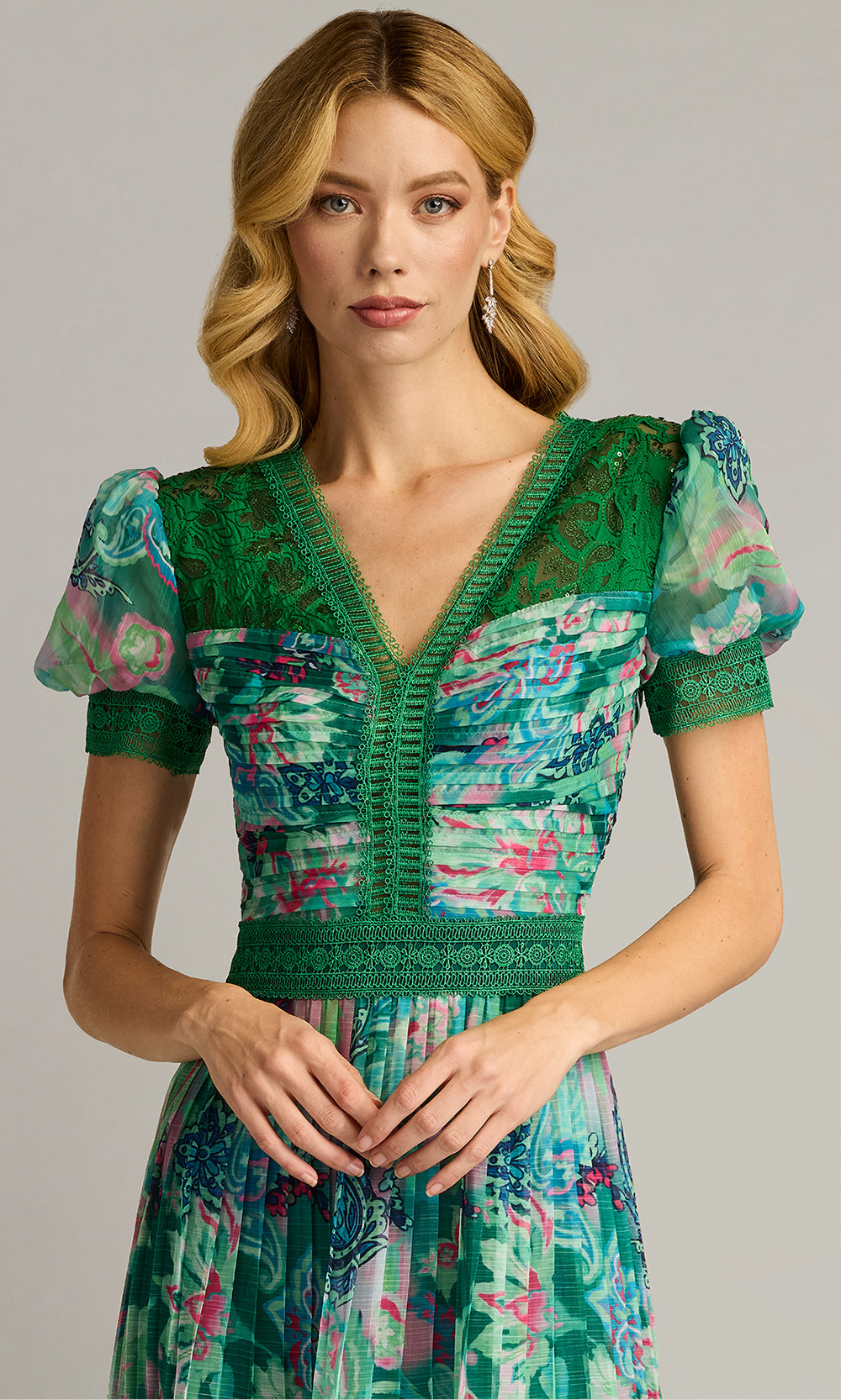 Tadashi Shoji CHP25198MD - V-Neckline Ambria Floral Print Midi Dress