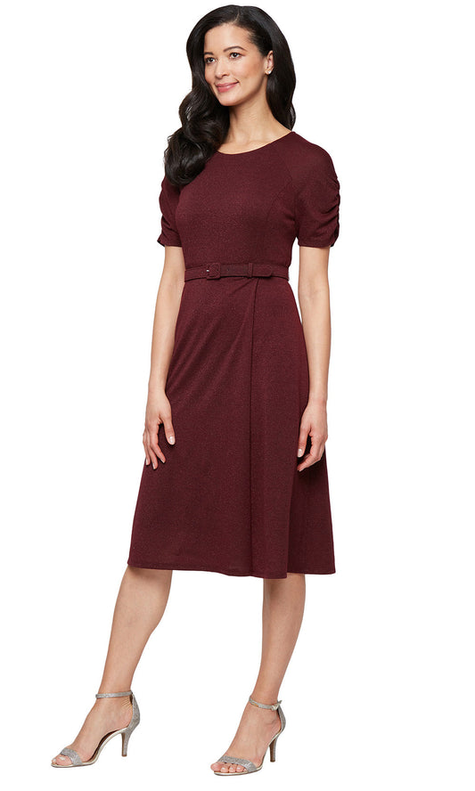 S.L. Fashions 9128106 - Short Sleeve Knee-Length Formal Dress