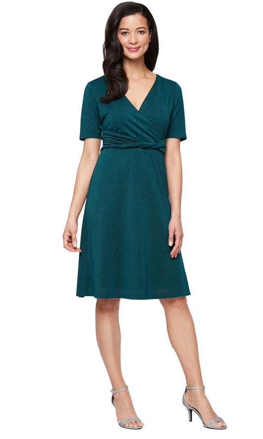S.L. Fashions 9128108 - Ruched Waist Knee-Length Dress