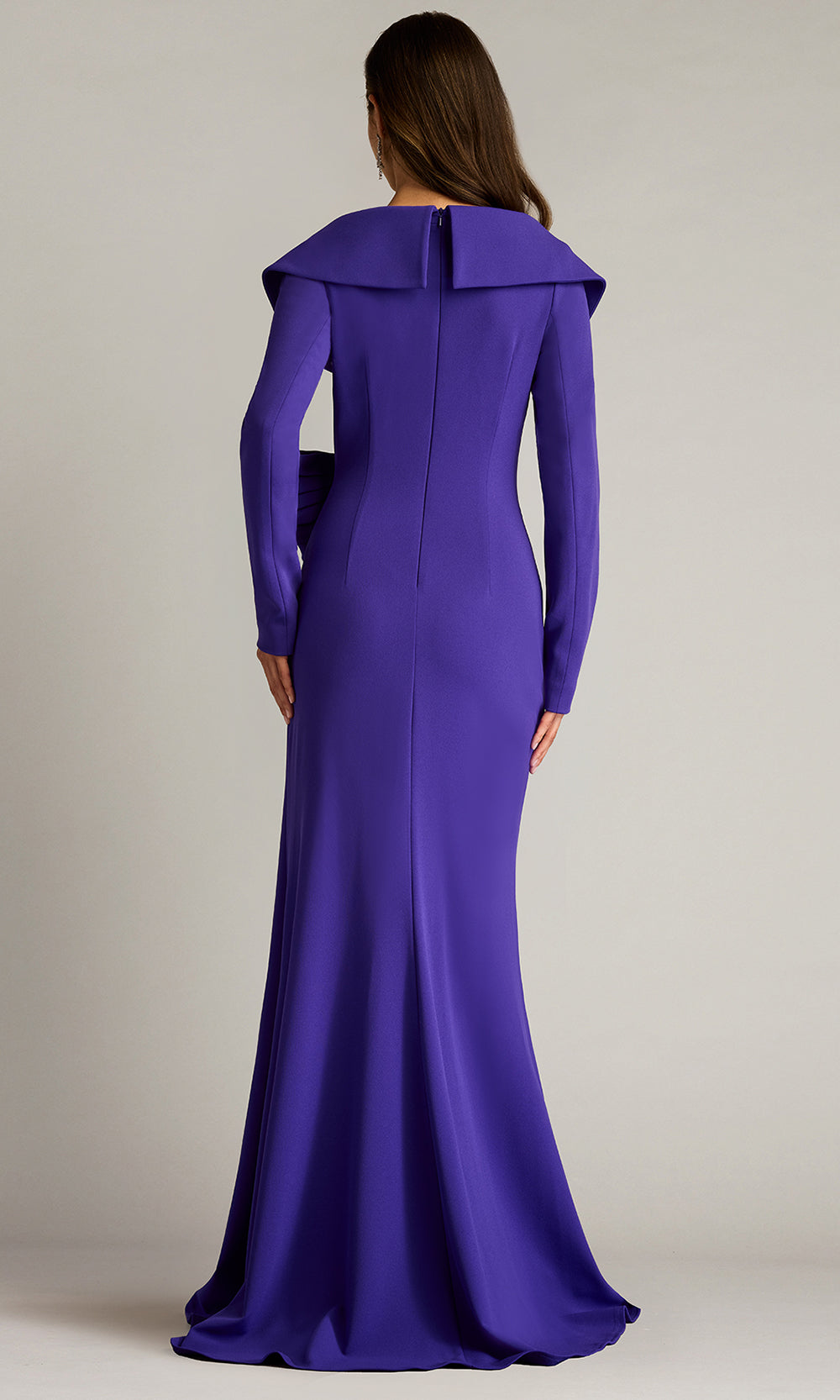 Tadashi Shoji BOS25144L - Boleyn Portrait Collar Long Sleeve Gown